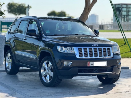Doha, Vehicles, Cars & Trucks , QAR 29000,  2012 Jeep Grand Cherokee Summit 4x4 &ndash; Full Options &ndash; Clean & Well Maintained,  2012,  Automatic,  177752 KM,