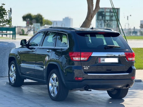 Doha, Vehicles, Cars & Trucks , QAR 29000,  2012 Jeep Grand Cherokee Summit 4x4 &ndash; Full Options &ndash; Clean & Well Maintained,  2012,  Automatic,  177752 KM,