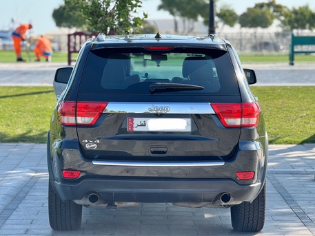 Doha, Vehicles, Cars & Trucks , QAR 29000,  2012 Jeep Grand Cherokee Summit 4x4 &ndash; Full Options &ndash; Clean & Well Maintained,  2012,  Automatic,  177752 KM,