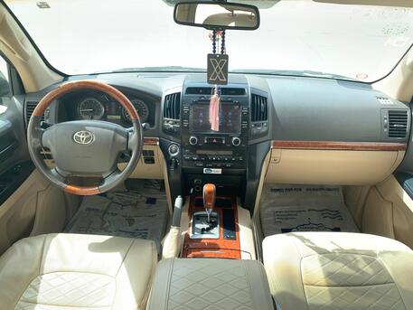 Riyadh, Vehicles, Cars & Trucks , SAR 111111,  Landcruiser GXR3 V8,  2013,  Automatic,  299 KM,