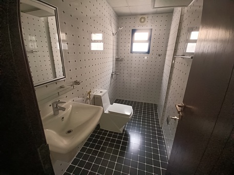 Adliya, Apartments/Houses, BHD 220/month,  2 BR,  150 Sq. Meter,  Semi Furnished 2bhk Without Ewa