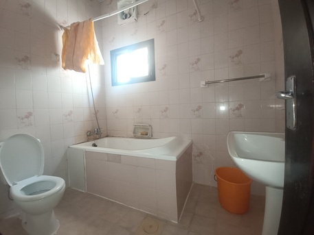 Mahooz, Apartments/Houses, BHD 250/month,  3 BR,  150 Sq. Meter,  Semi Furnished 3bhk Without Ewa