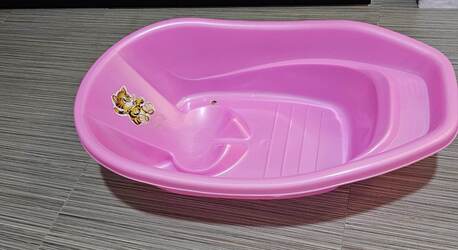 Riffa, Baby & Kid Stuff, BHD 30,  Baby Bed