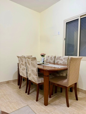 Khobar, Furniture, SAR 600,  6 Seater Wooden Dining Table With Cover