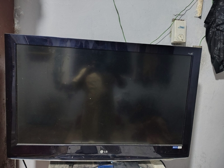 Thuqbah, Electronics, SAR 300,  LCD LG