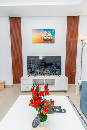 Salmiya, Apartments/Houses, KWD 650/month,  Furnished,  3 BR,  Luxury Hotel-Style Residence In The Heart Of Salmiya: Fully Furnished 3-Bedroom Apartment