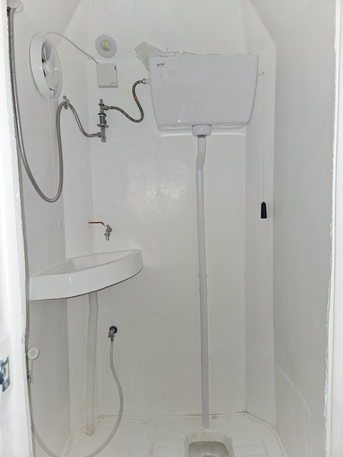 Riyadh, Construction, FIBERGLASS TOILETS