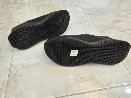 Jeddah, Household Items, SAR 350,  Brand New Sketchers Safety Work Shoes Size 43. Slip Resistant, Slip Inns.   Price SAR 350