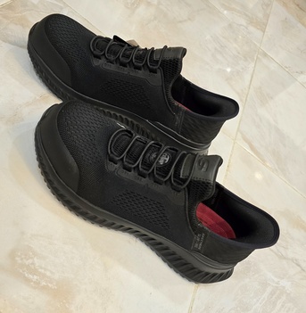 Jeddah, Household Items, SAR 350,  Brand New Sketchers Safety Work Shoes Size 43. Slip Resistant, Slip Inns.   Price SAR 350