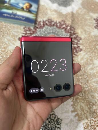 Jeddah, Electronics, SAR 1250,  Motorola Razr Plus (Flip Phone) 256GB For Sale.
