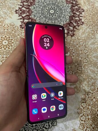 Jeddah, Electronics, SAR 1250,  Motorola Razr Plus (Flip Phone) 256GB For Sale.