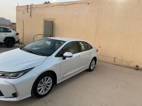 Al Malaz, Vehicles, Cars & Trucks , SAR 12000,  Toyota Corolla 2025 &ndash; 2.0L XLI Executive &ndash; For Sale,  2025,  Automatic,  6700 KM,  Toyota Corolla  &ndash; 2.0L XLI Executive