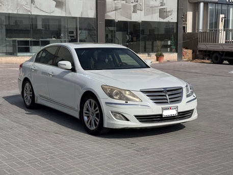 Manama, Vehicles, Cars & Trucks , BHD 1950,  Hyundai Genesis,  2013,  Automatic,  121100 KM,    (White)