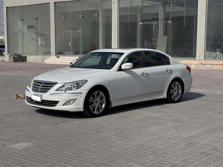 Manama, Vehicles, Cars & Trucks , BHD 1950,  Hyundai Genesis,  2013,  Automatic,  121100 KM,    (White)