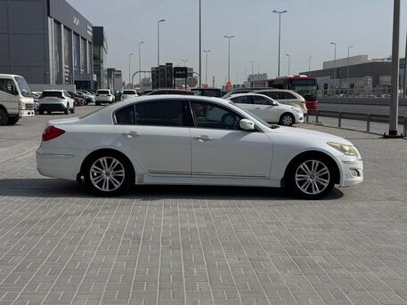 Manama, Vehicles, Cars & Trucks , BHD 1950,  Hyundai Genesis,  2013,  Automatic,  121100 KM,    (White)