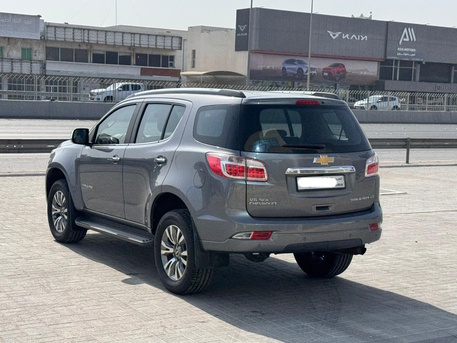 Manama, Vehicles, Cars & Trucks , BHD 3900,  Chevrolet Trailblazer LTZ,  2017,  Automatic,  132250 KM,    (Grey)