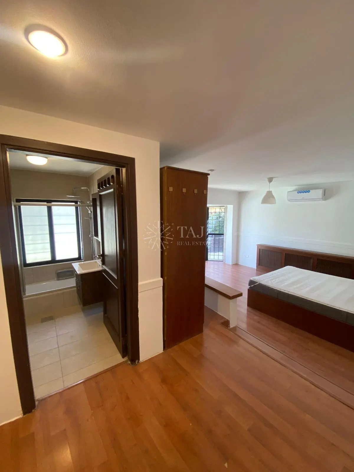 Abdoun, Apartments/Houses, JOD 20000/year,  Furnished,  3 BR,  Luxury Furinshed Villa For Rent In Abdoun