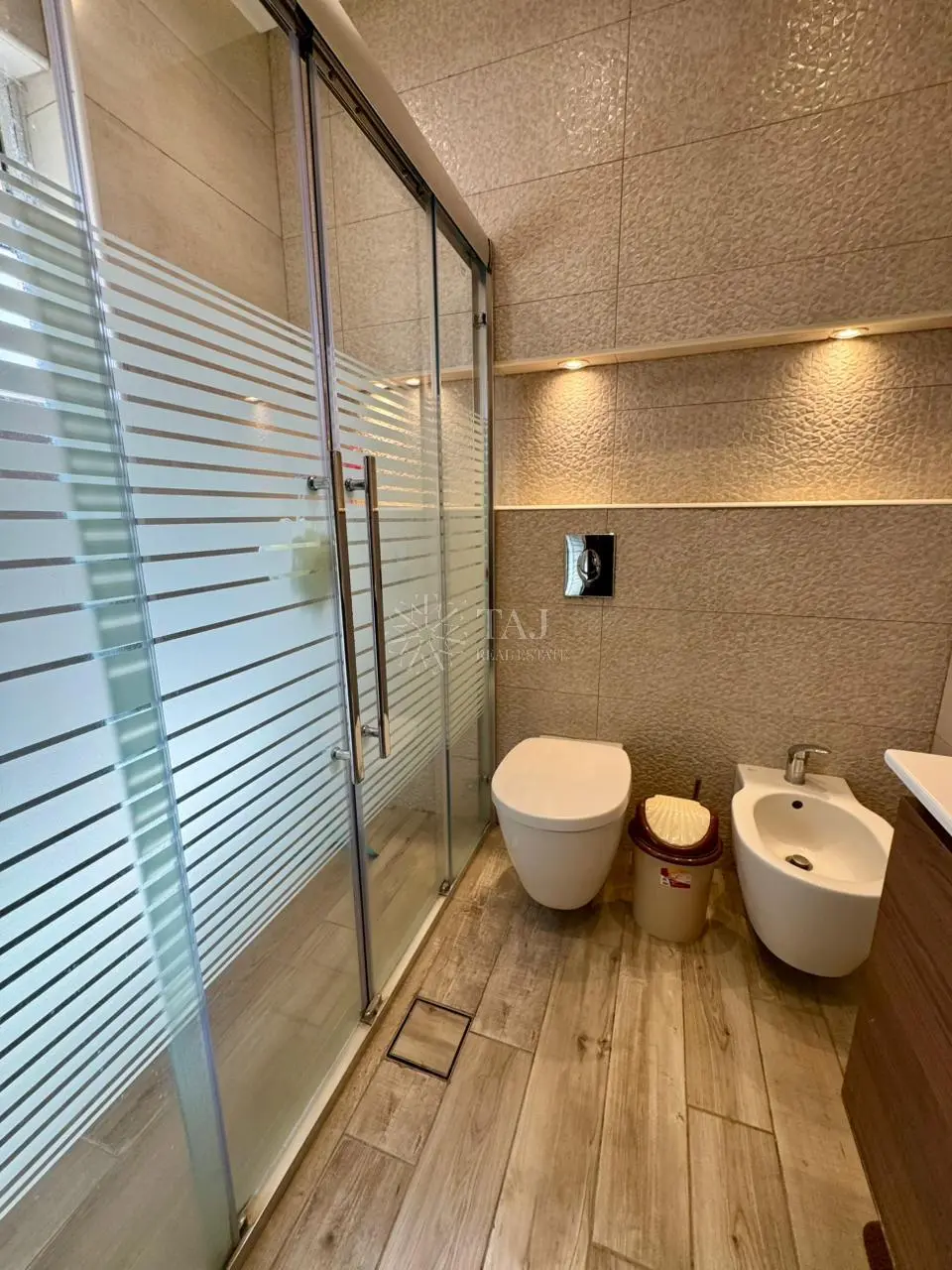 Amman, Apartments/Houses, JOD 8500/year,  Furnished,  2 BR,  Furnished Apartment For Rent In Um Uthaina