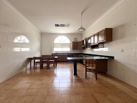 Barbar, Villas, BHD 775,  400 Sq. Meter,  4BR Villa | Private Garden & Pool | Maid Room