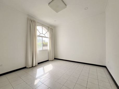 Barbar, Villas, BHD 775,  400 Sq. Meter,  4BR Villa | Private Garden & Pool | Maid Room