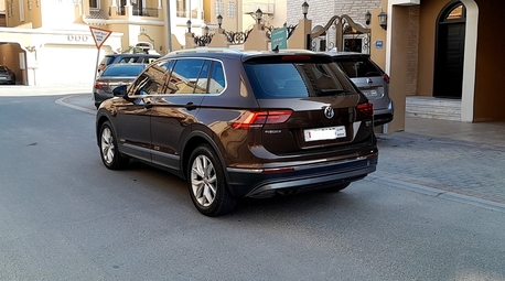 Manama, Vehicles, Cars & Trucks , BHD 4700,  Volkswagen Tiguan,  2017,  Automatic,  200 KM,