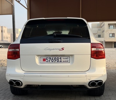 Budaiya, Vehicles, Cars & Trucks , BHD 1900,  Porsche Cayenne S,  2009,  Automatic,  160 KM,   V8 4.8L