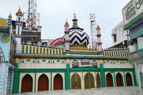 Dali, Travel, Cabs In Kanpur