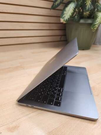 Olaya, Computers, SAR 1899,  MacBook Pro I5 13&rdquo; 2019 RAM:8 GB SSD: 256 GB Battery Cycle:263