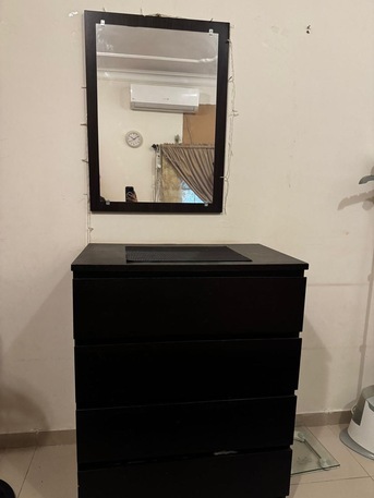 Khobar, Furniture, Chest Of Drawers And Mirror
