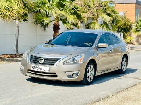 Manama, Vehicles, Cars & Trucks , BHD 2100,  Nissan Altima,  2014,  245000 KM,  ▓█▇▅ Clean ▅▇█▓