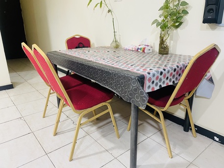 Al Thuqbah, Furniture, SAR 250,  Dining Table Set With 4 Chairs