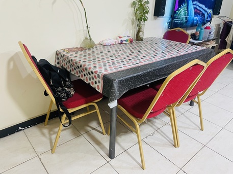 Al Thuqbah, Furniture, SAR 250,  Dining Table Set With 4 Chairs
