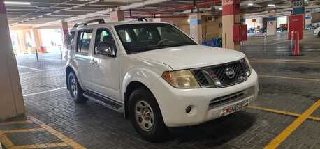 Salmaniya, Vehicles, Cars & Trucks , BHD 2000,  Nissan Pathfinder,  2009,  Automatic,  120000 KM,    In Good Condition. Regular Service, Well Maintained