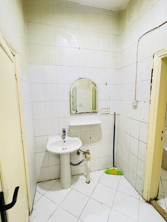 Al Batha, Apartments/Houses, SAR 25000/year,  2 BR,  0 Sq. Meter,  Bachelor Flat, SAR 25000/year, 2 Bed Rooms, Hall, Kitchen & Toilet