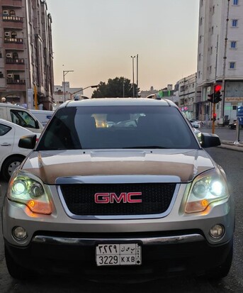Jeddah, Vehicles, Cars & Trucks , SAR 22000,  Gmc Acadia,  2011,  Automatic,  290000 KM,   For Sale Neat And Good Condition