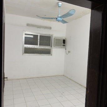 Al Malaz, Rooms Available, SAR 1000/month,  Offering 1 Room In 2 BHK Appartment.