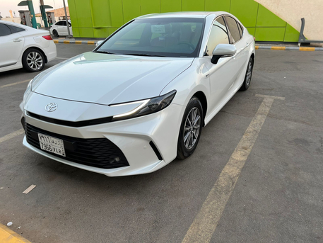 Buraidah, Vehicles, Cars & Trucks , SAR 1743,  Toyota Camry Hybrid,  2025,  Automatic,  38000 KM,  CAMRY  E HEV (LEASE TRANSFER)
