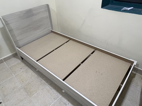 Al Khobar Al Shamalia, Furniture, SAR 250,  Single Bed HomeBox Excellent Condition Only 250 SAR