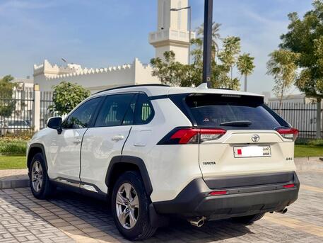 Riffa, Vehicles, Cars & Trucks , BHD 8600,  TOYOTA RAV-4,  2022,  Automatic,  33000 KM,  AGENCY SERVICE