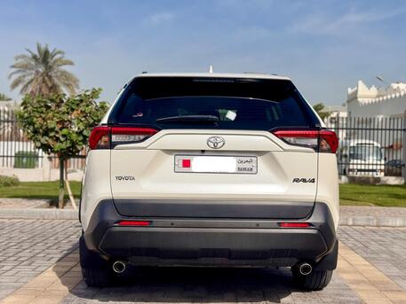 Riffa, Vehicles, Cars & Trucks , BHD 8600,  TOYOTA RAV-4,  2022,  Automatic,  33000 KM,  AGENCY SERVICE