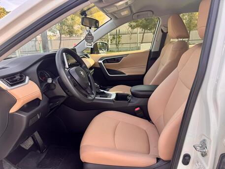 Riffa, Vehicles, Cars & Trucks , BHD 8600,  TOYOTA RAV-4,  2022,  Automatic,  33000 KM,  AGENCY SERVICE