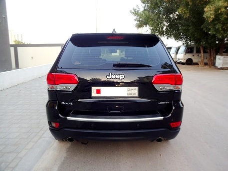 Zinj, Vehicles, Cars & Trucks , BHD 4900,  Jeep Cherokee,  2015,  Automatic,  173000 KM,  JEEP GRAND CHEROKEE LIMITED FULL OPTION V6 FOR SALE