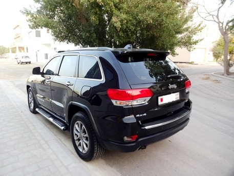 Zinj, Vehicles, Cars & Trucks , BHD 4900,  Jeep Cherokee,  2015,  Automatic,  173000 KM,  JEEP GRAND CHEROKEE LIMITED FULL OPTION V6 FOR SALE