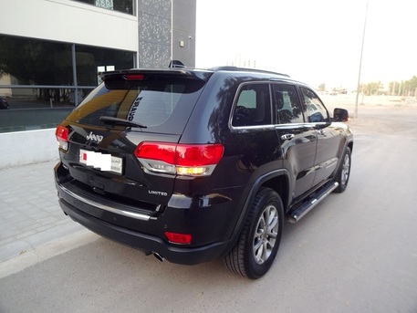 Zinj, Vehicles, Cars & Trucks , BHD 4900,  Jeep Cherokee,  2015,  Automatic,  173000 KM,  JEEP GRAND CHEROKEE LIMITED FULL OPTION V6 FOR SALE