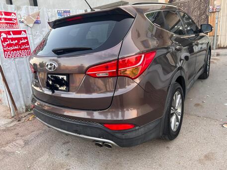 Riyadh, Vehicles, Cars & Trucks , SAR 32000,  Hyundai Santa Fe,  2016,  Automatic,  240 KM,   7-seater Family Car, 2nd Owner, Available Last 7 Year Neat And Clean
