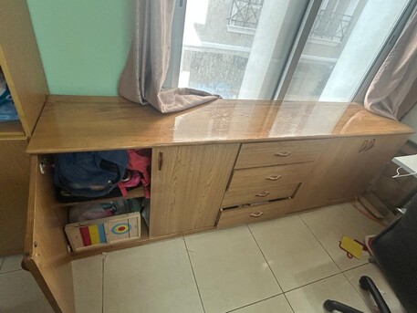 Akrabia, Furniture, SAR 10000100,  100 Shelf & 100 Table+Chair