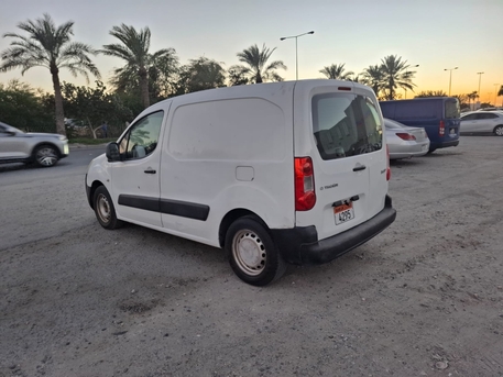 Manama, Vehicles, Cars & Trucks , BHD 950,  Citroen Berlingo,  2011,  Manual,  188000 KM,  Cargo Van For Sale. Model  Engine 1.8