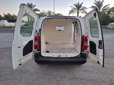 Manama, Vehicles, Cars & Trucks , BHD 950,  Citroen Berlingo,  2011,  Manual,  188000 KM,  Cargo Van For Sale. Model  Engine 1.8
