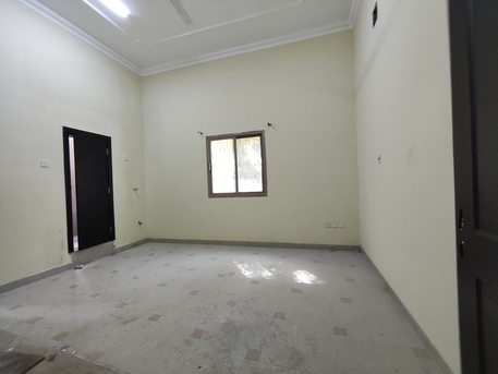 Juffair, Apartments/Houses, BHD 160/year,  1 BR,  Juffair:- Groundfloor Studio Flat On Rent With Unlimited Ewa..