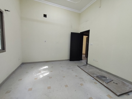 Juffair, Apartments/Houses, BHD 160/year,  1 BR,  Juffair:- Groundfloor Studio Flat On Rent With Unlimited Ewa..
